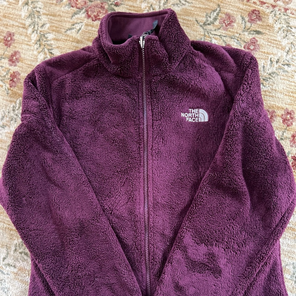 The North Face Osito Jacket size M EUC plum color